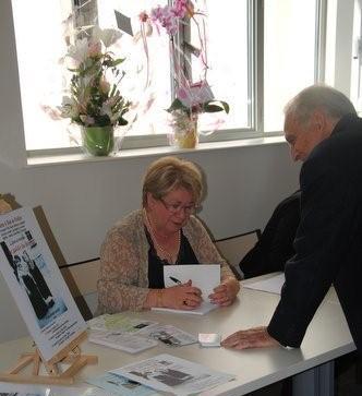 Yvette Marié-Basset lors de la présentation du livre le 5 octobre à Dun-le-Poëlier